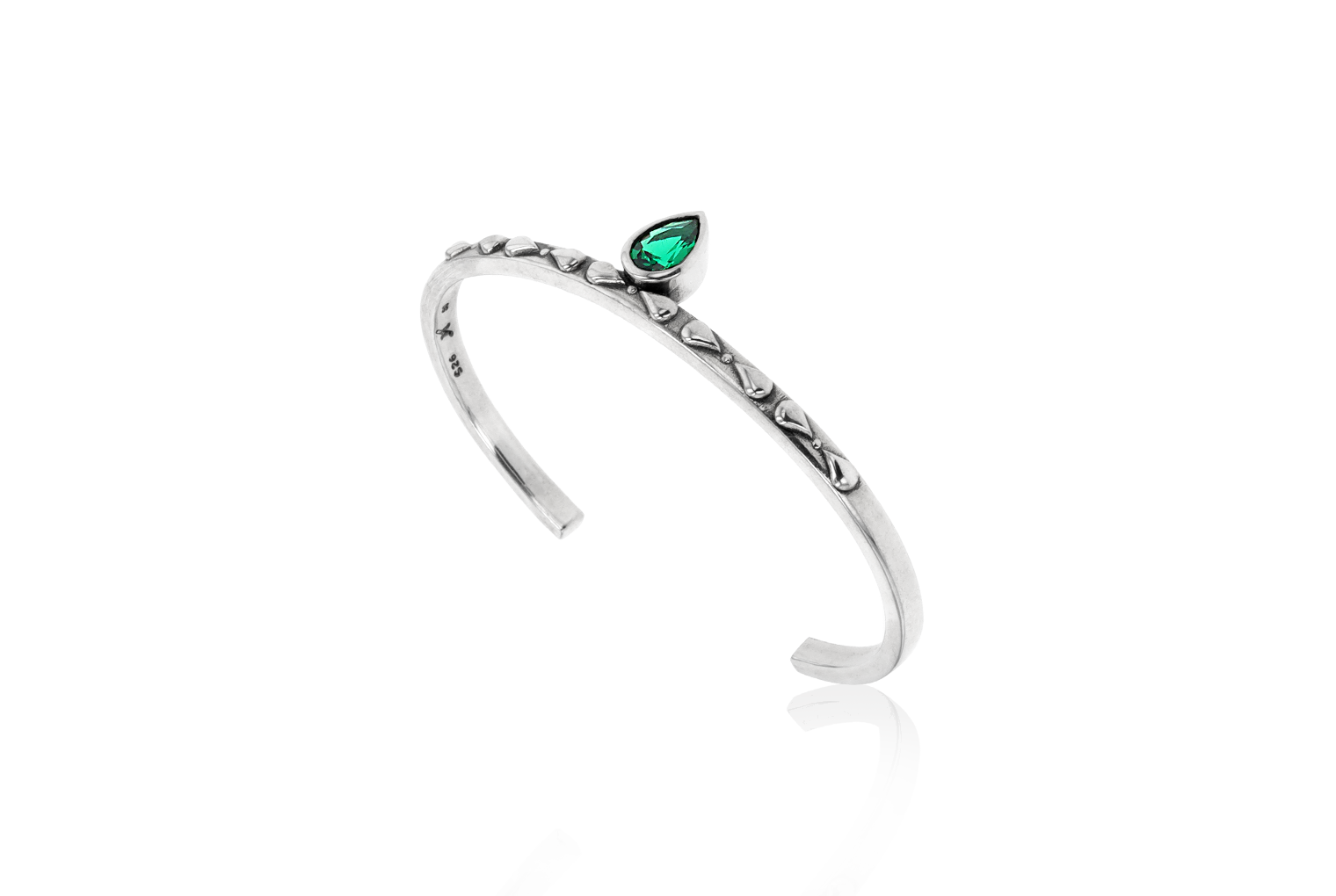 Ray Drop Emerald Cuff